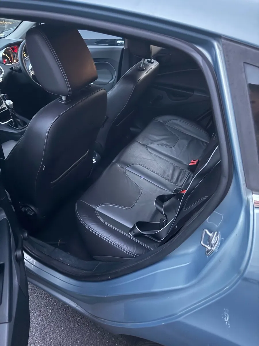 Ford Fiesta 1.2 petrol - Image 3