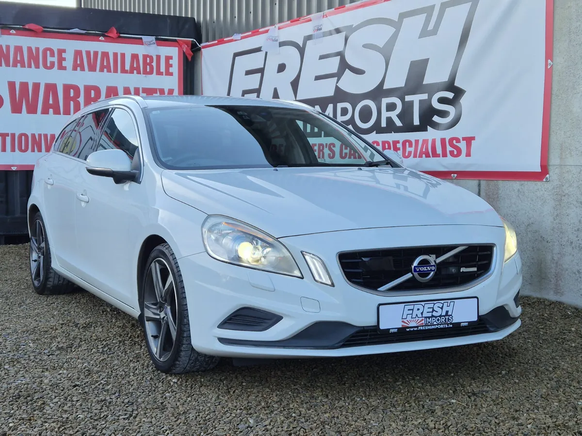 VOLVO V60   ***TOP SPEC  R-DESIGN*** - Image 1