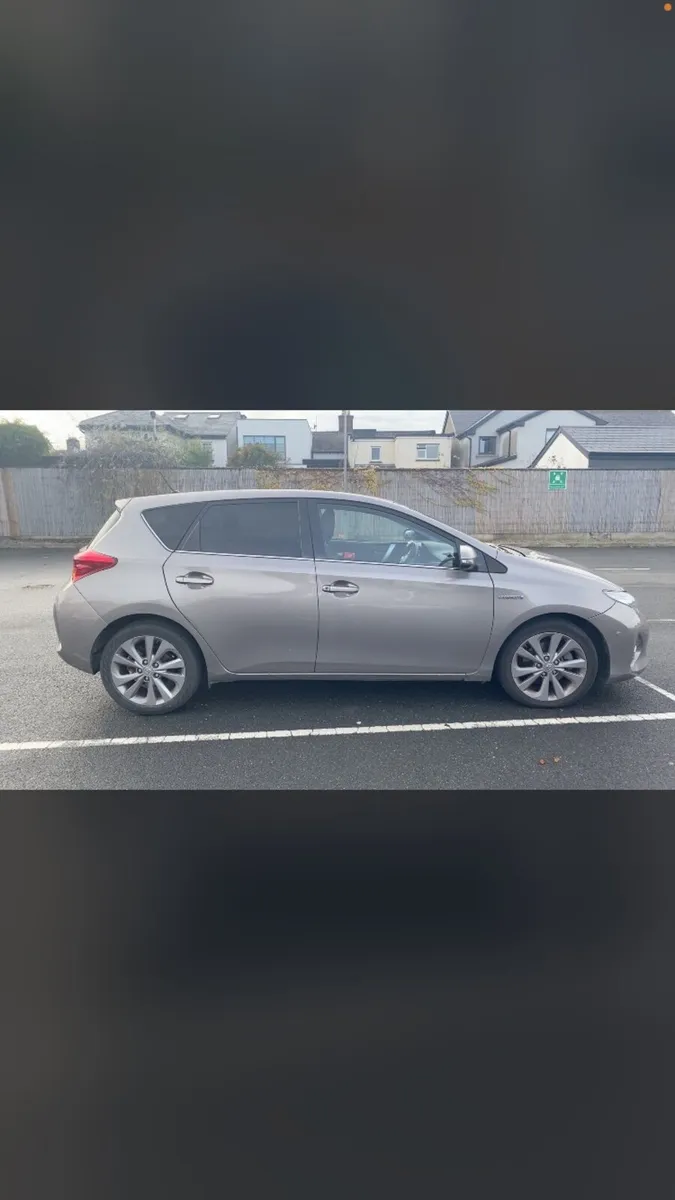 2015 Toyota Auris 1.8 Hybrid Only 145000 Klm - Image 2