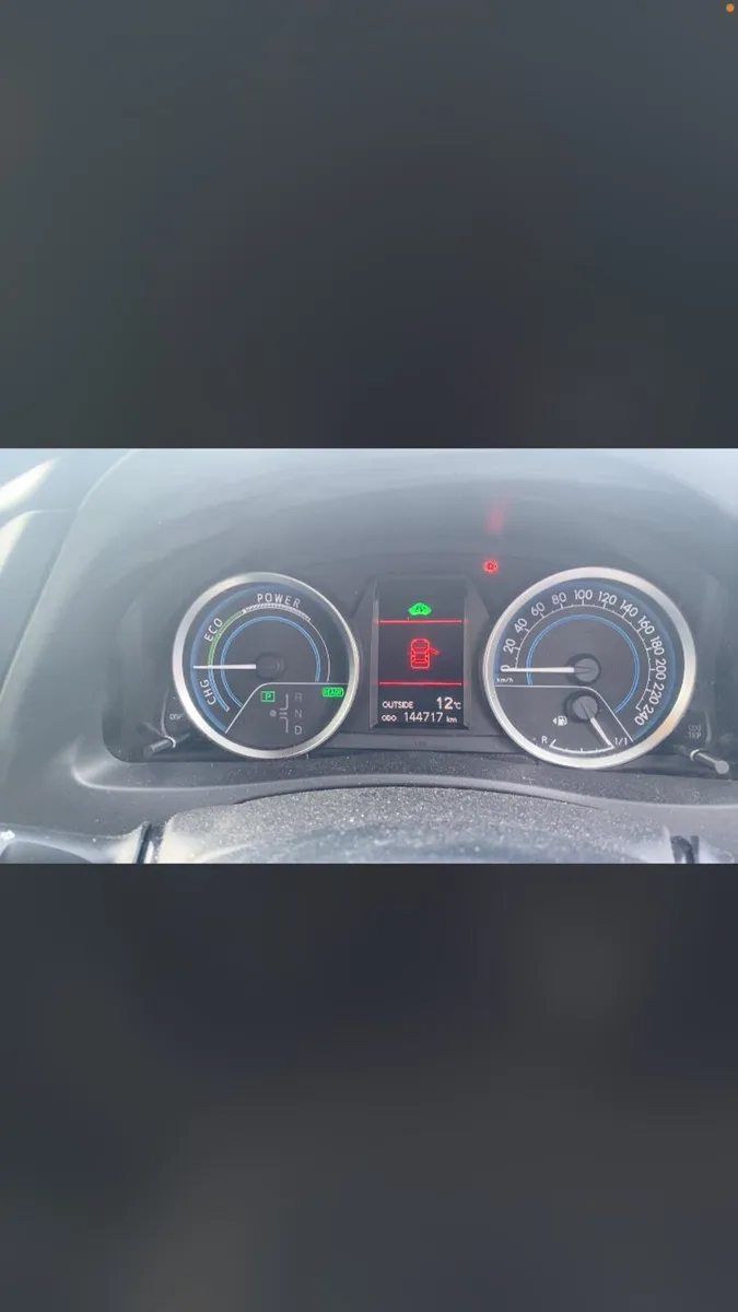 2015 Toyota Auris 1.8 Hybrid Only 145000 Klm - Image 4