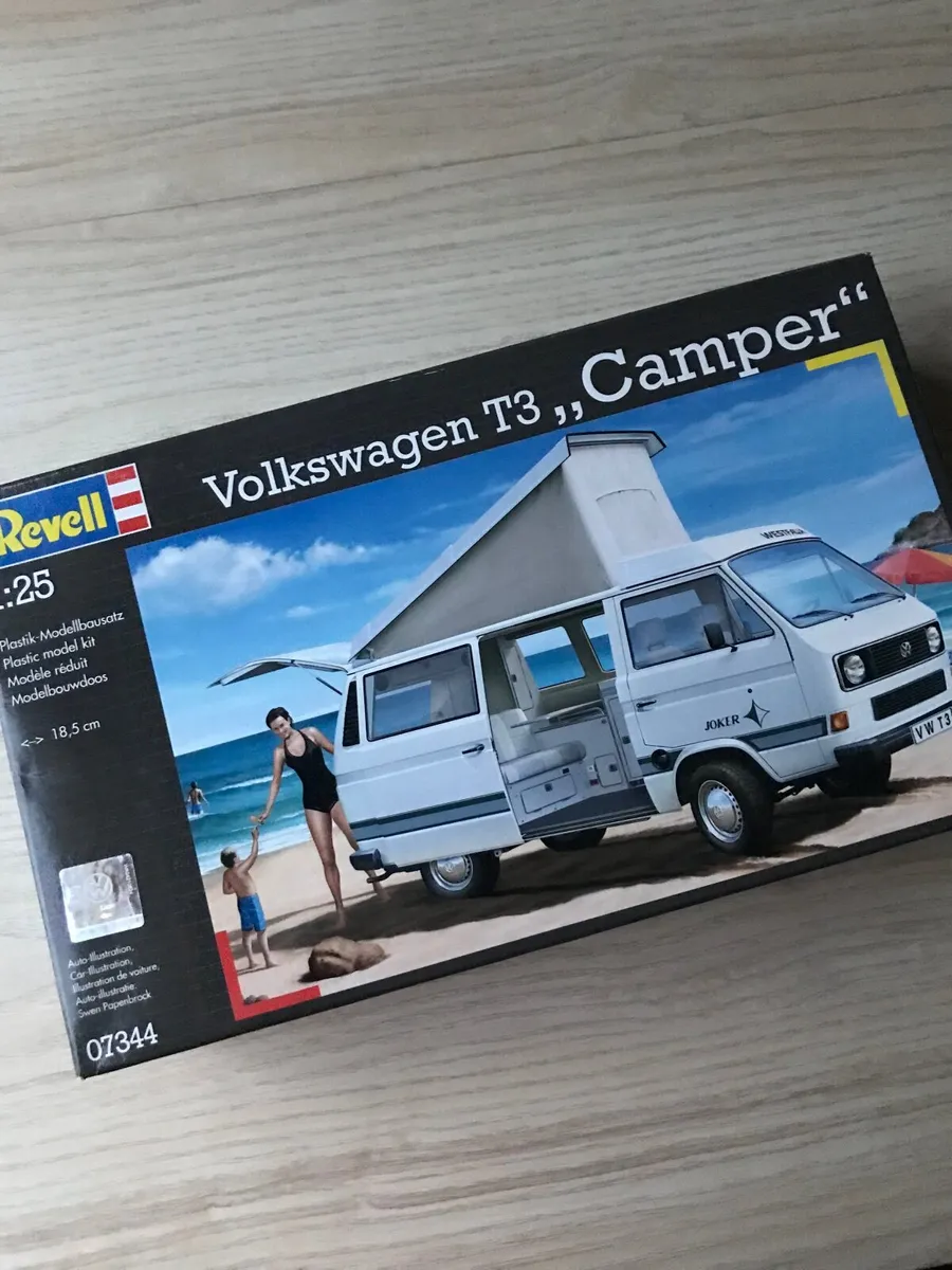 Scale Model kit Revell Campervan Westfalia - Image 1