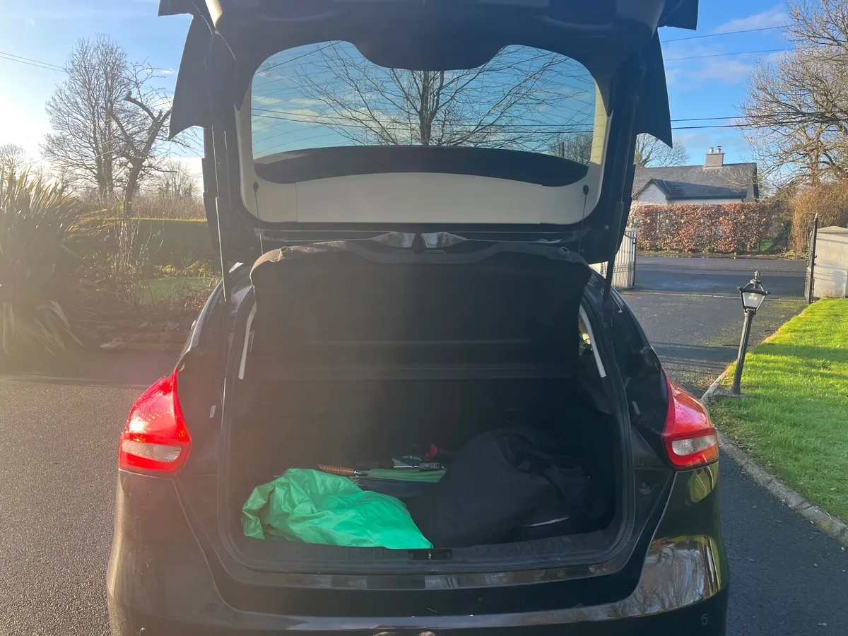 Ford Focus 2018 - Image 3