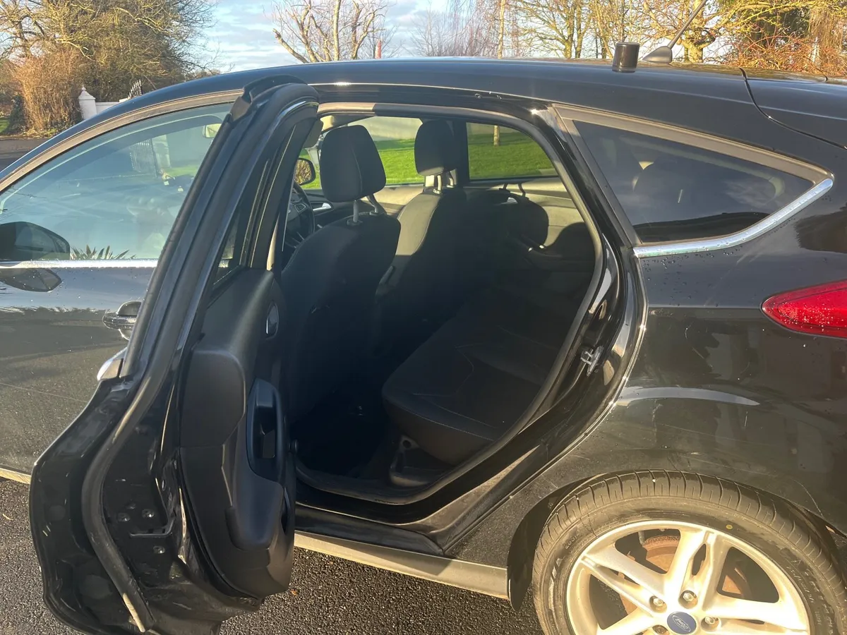 Ford Focus 2018 - Image 4