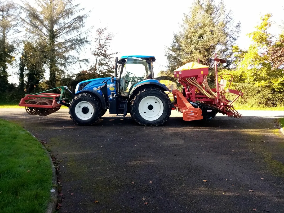 Seed drill - Image 1