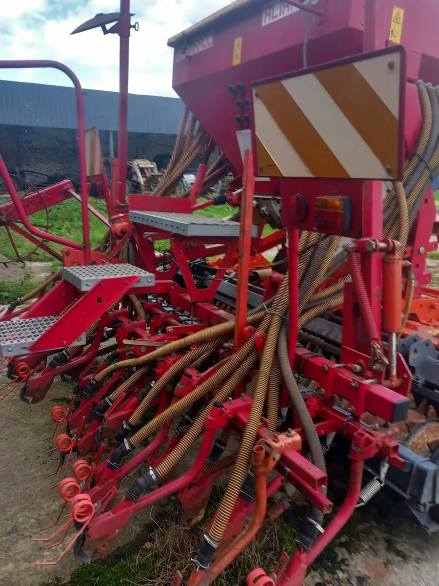 Seed drill - Image 3