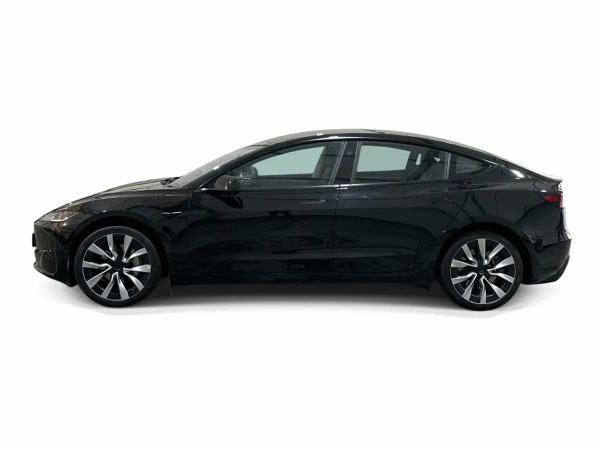 Tesla Model 3 Rear Wheel Drive - Image 4