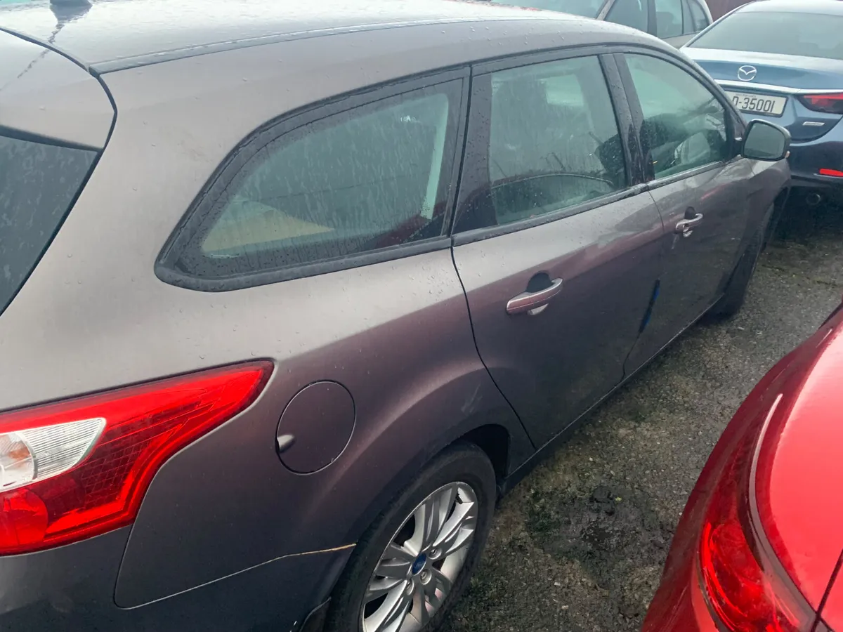 Ford Focus 2013 TRADE SALE - Image 4