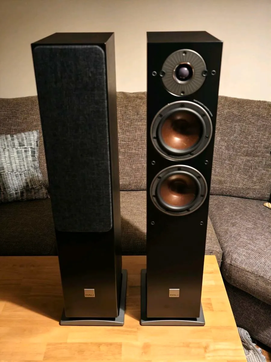 Dali Oberon 5 speakers - Image 1