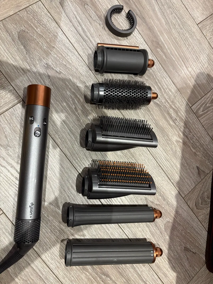 Dyson airwrap - Image 2