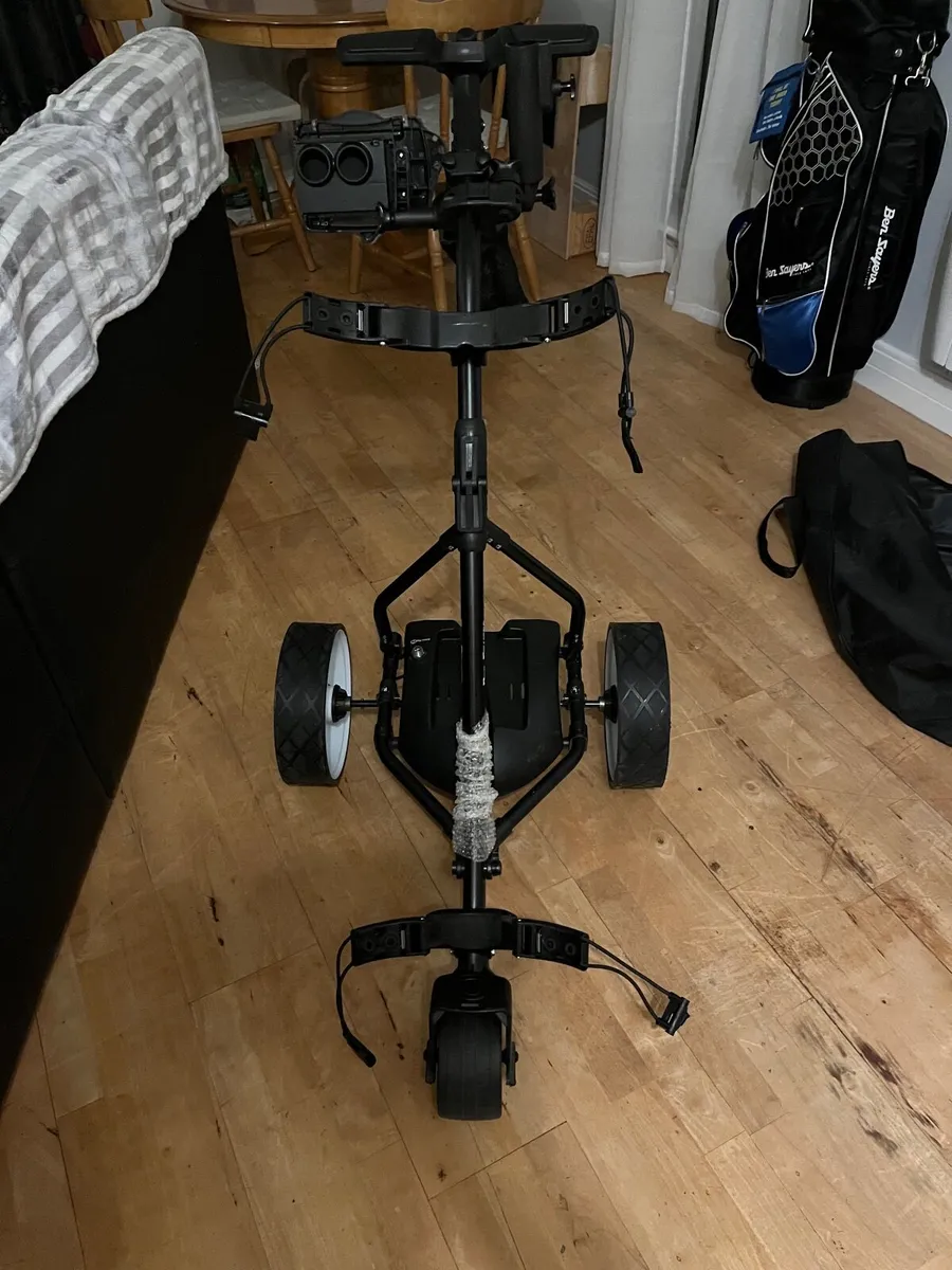 Golf equipment - Image 4