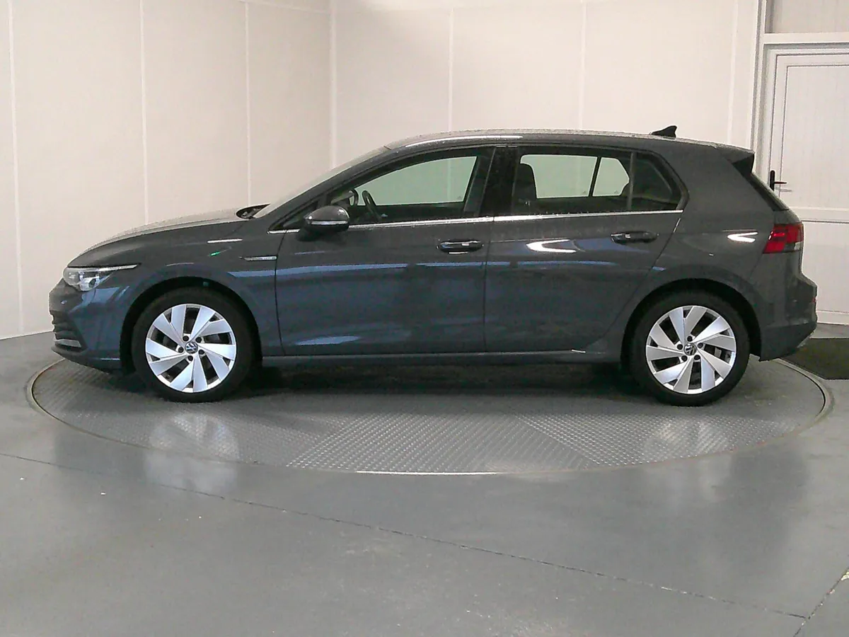 Volkswagen Golf 2022 - Image 4