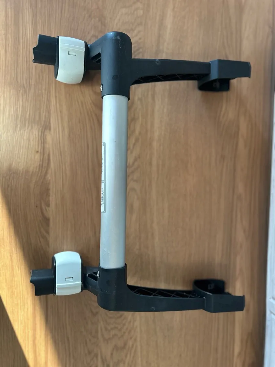 Bugaboo donkey mono car seat adapter - Image 1