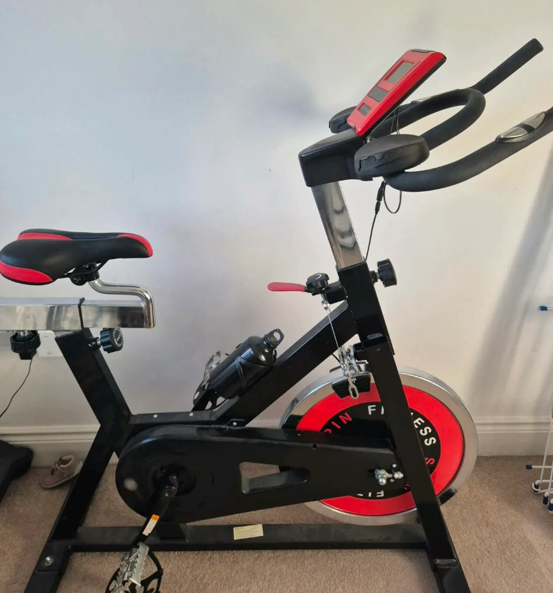 Exercise bikee - Image 1