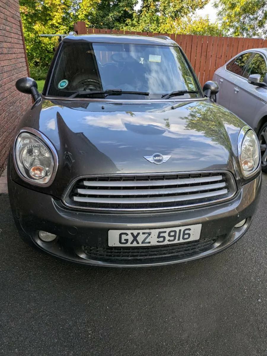 Mini Countryman - Image 1