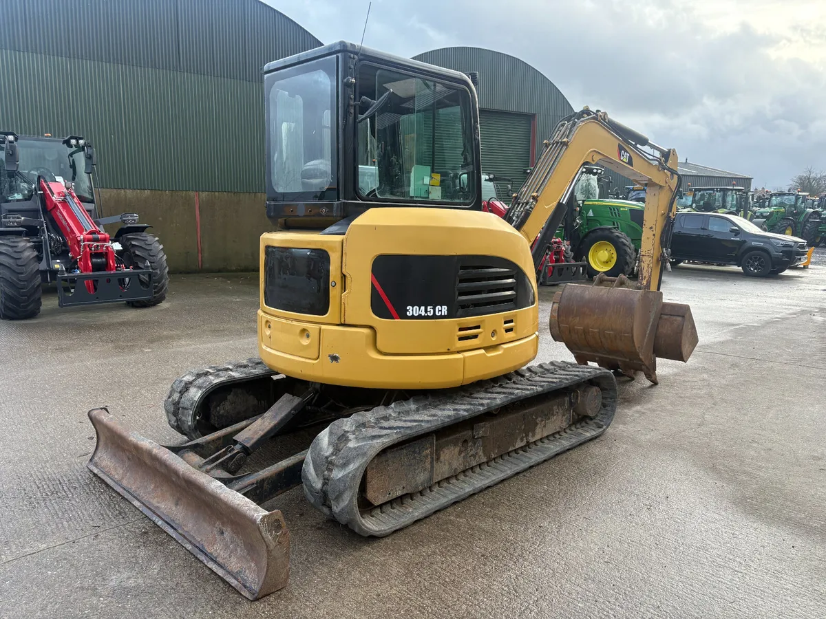 CAT 304.5 CR (4 TON MINI DIGGER) - Image 3