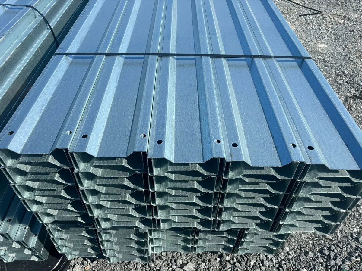 50 NEW GALVANISED PURLINS 20FT €2150 - Image 2