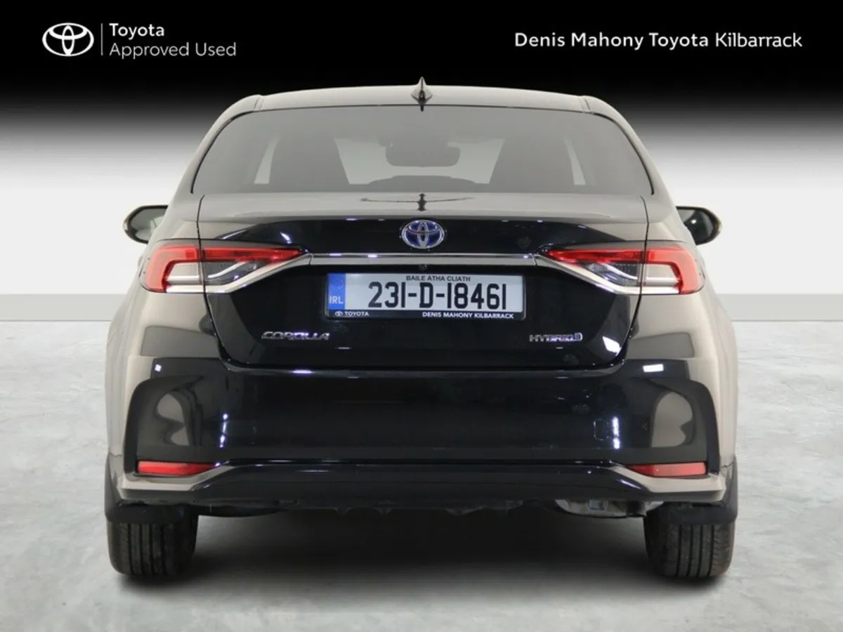 Toyota Corolla LUNA SPORT SALOON - Image 4