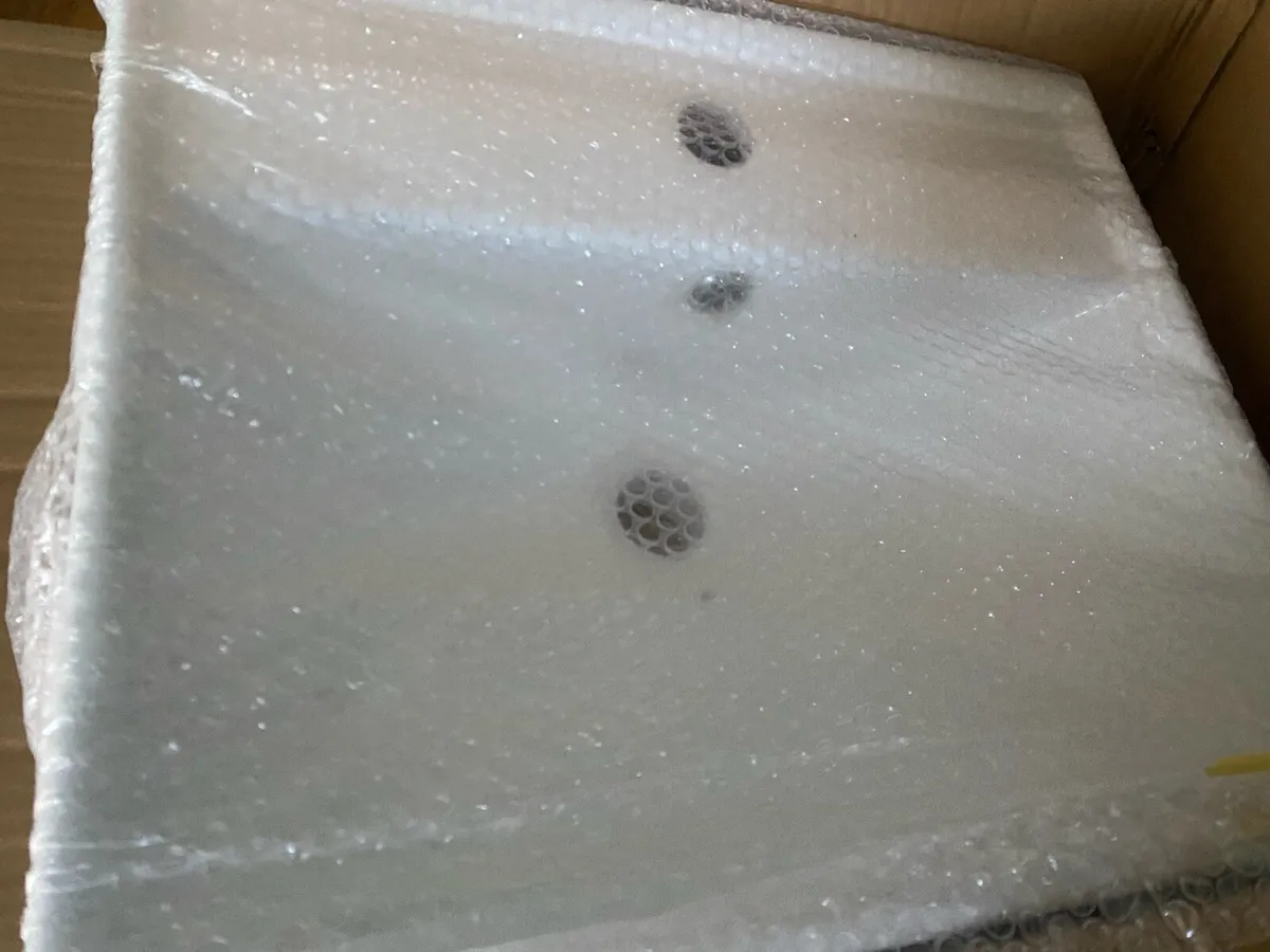 Bathroom Basin - Image 2