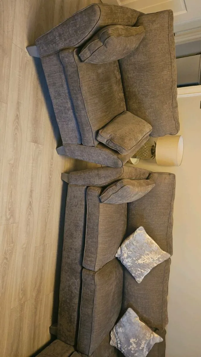 Corner couch & armchair - Image 4