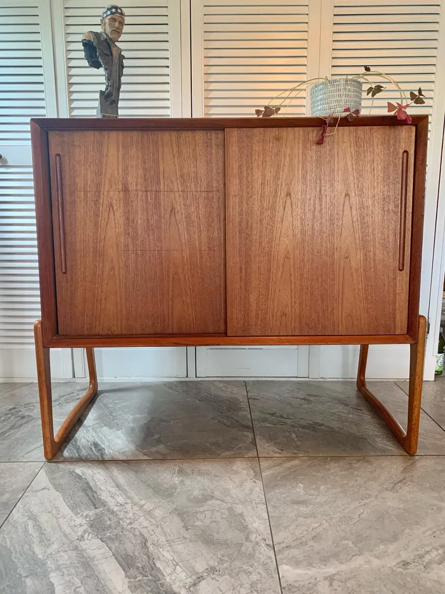 Mid century  Danish sideboard - Image 2