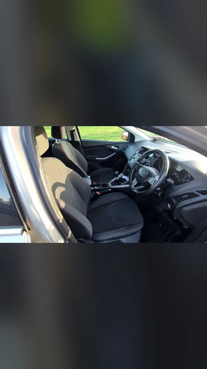 2015 Ford Focus 1.6 Diesel Zetec Hatchback - Image 4