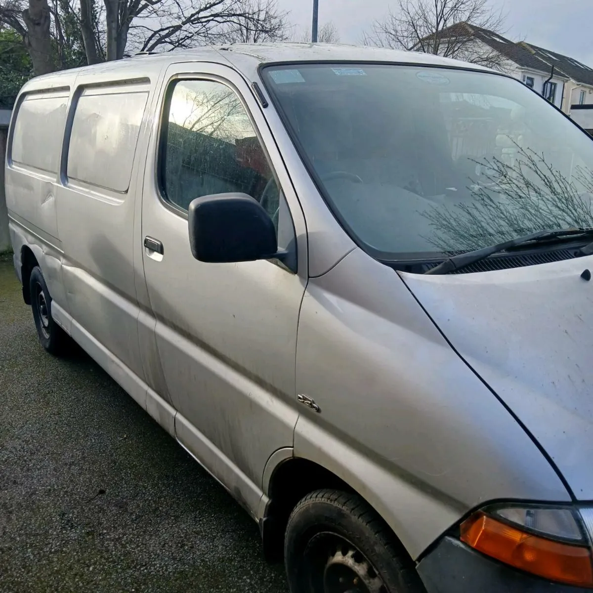 Toyota hiace - Image 2