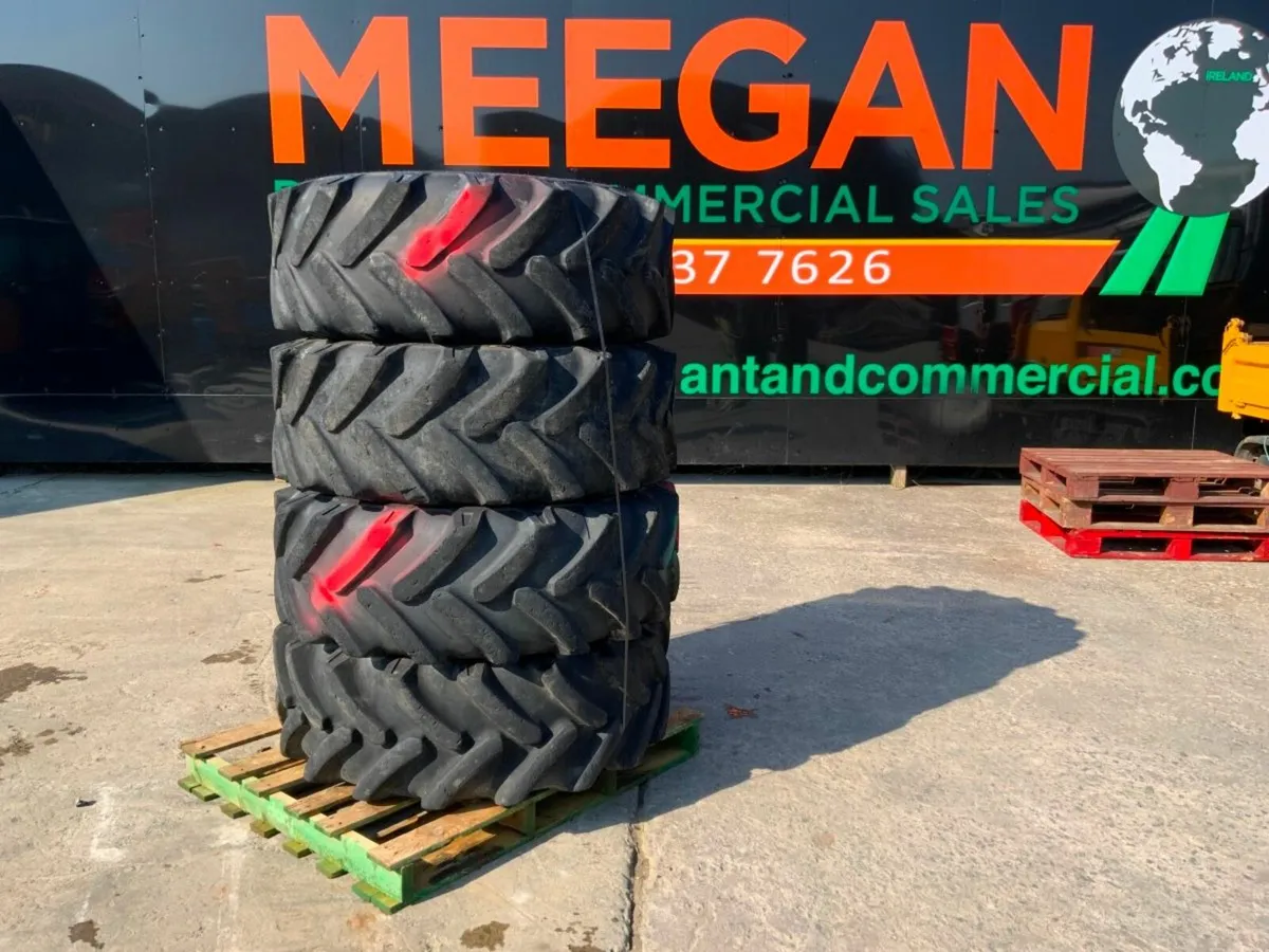 15.5/80/24 JCB TELEPORTER TYRES.........1255. - Image 1