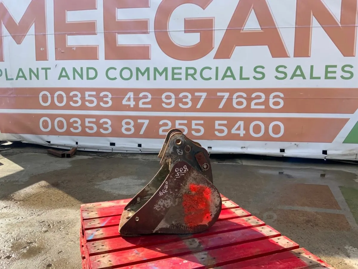 12" MINI DIGGER BUCKET.....30mm PINS.....RHIN. - Image 3