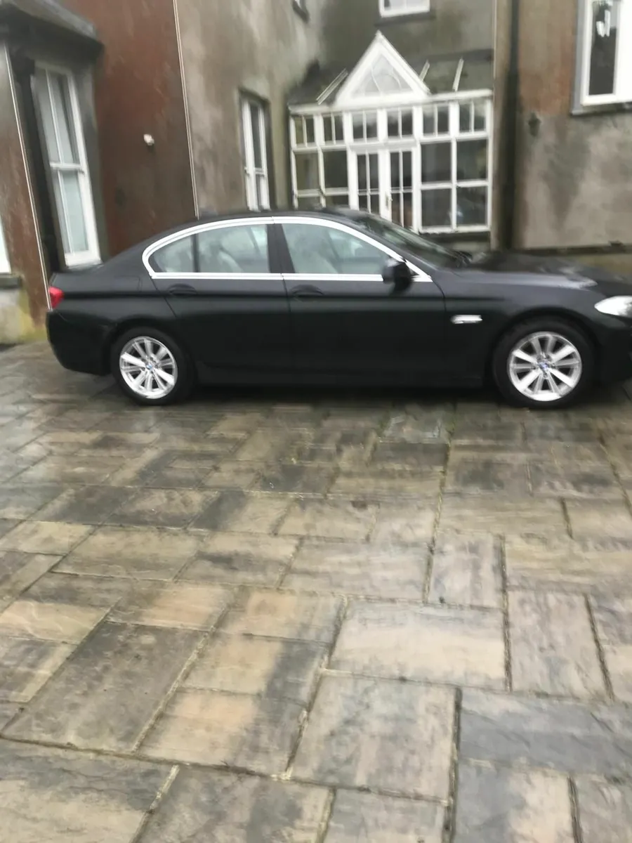 BMW 5-Series 2012 - Image 1