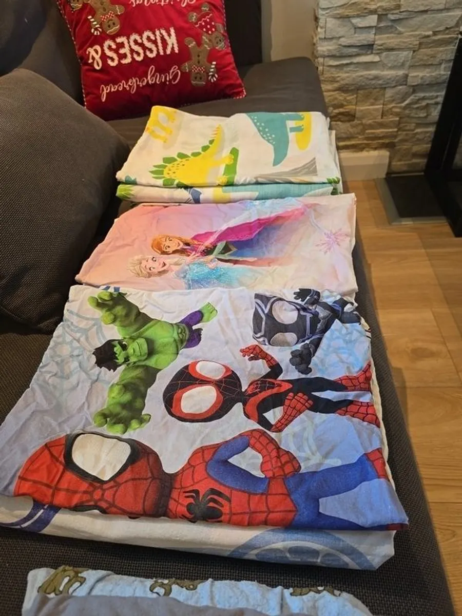 Toddler bed sheets bundle - Image 2