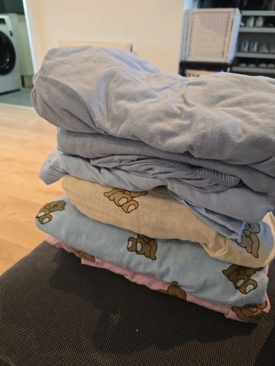Toddler bed sheets bundle - Image 3
