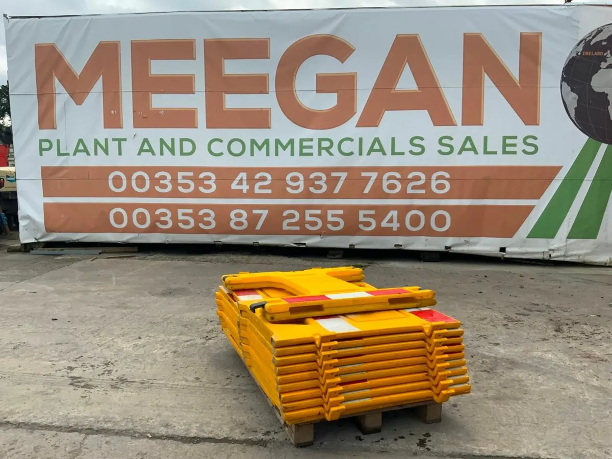 'LOCKGUARD' MANHOLE PEDESTRIAN BARRIERS. - Image 4