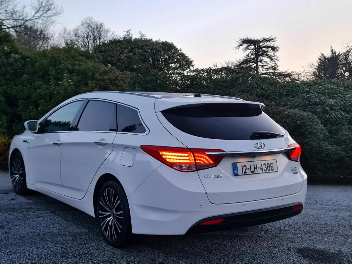 Hyundai i40 Nct 09/26 Tax 02/26 Manual - Image 3