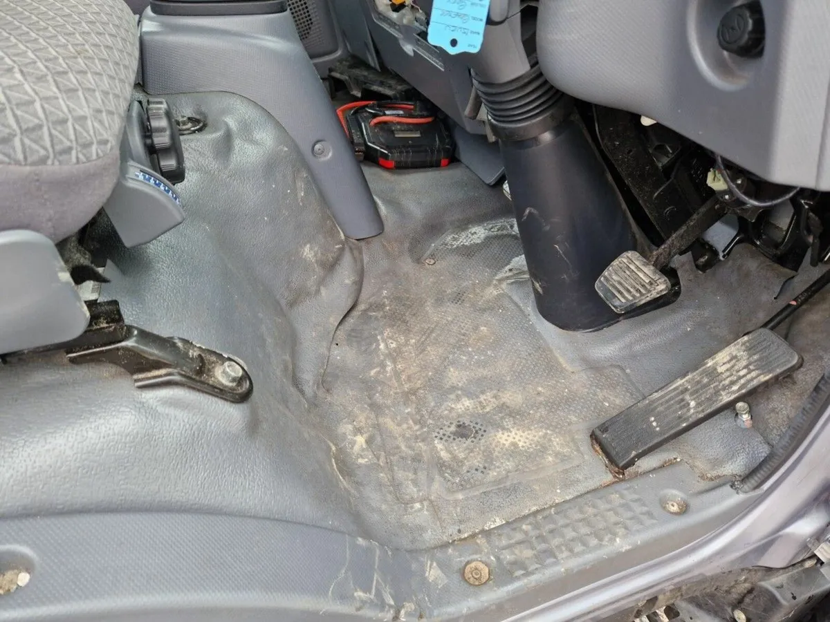 ** 2018 ISUZU GRAFTER BREAKING /  PARTS ** - Image 4