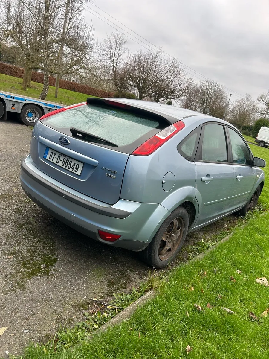 Ford Focus 1.6 - Image 2