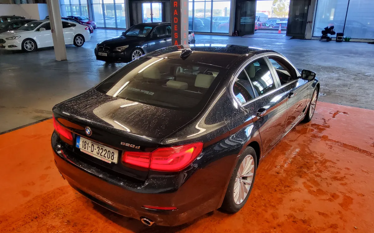 BMW 5-Series 2018 - Image 3