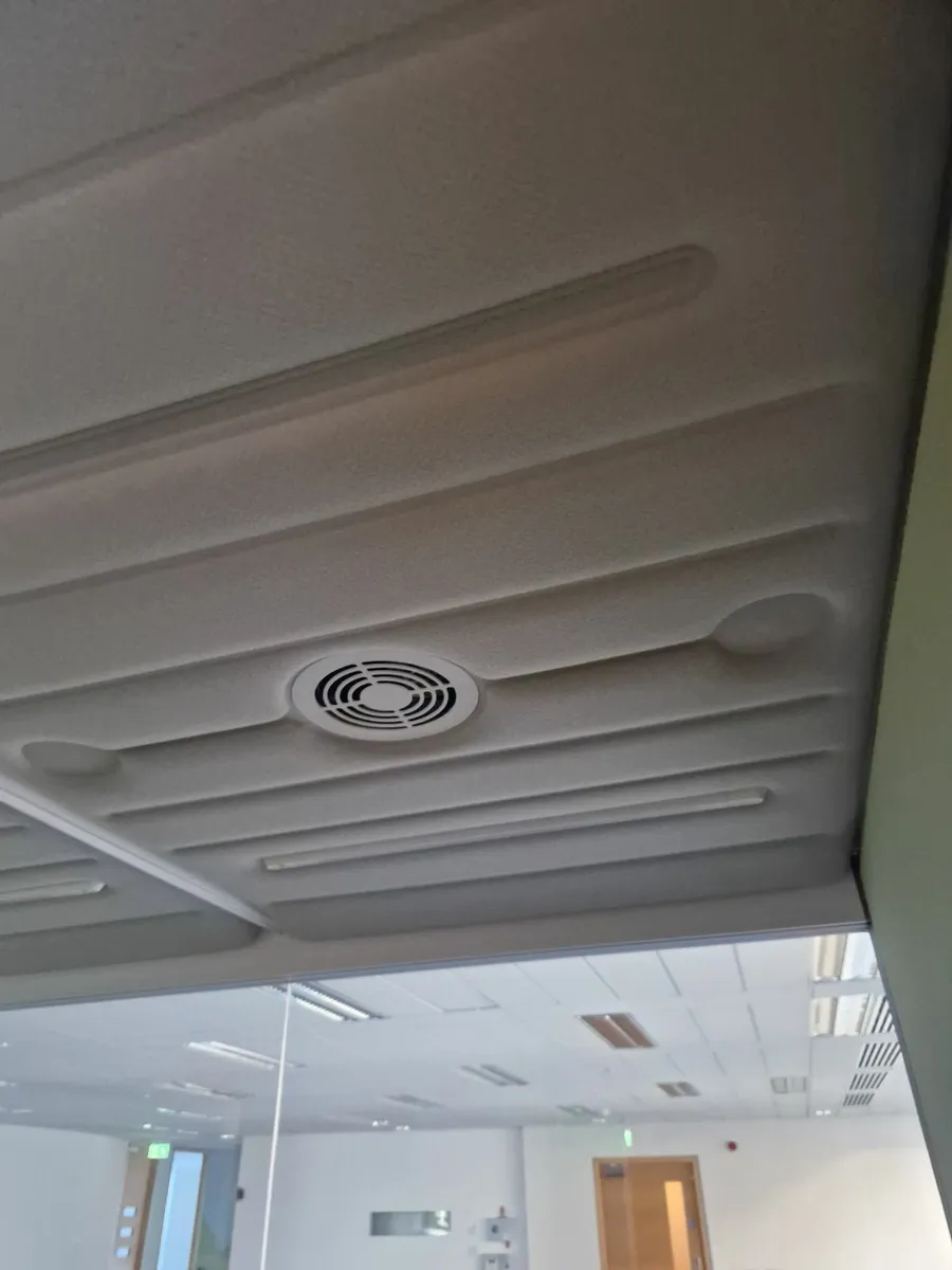 Single Office Orangebox Air-20 Acoustic Pod - Image 4