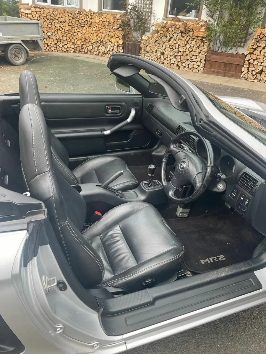 Toyota MR2 2002 - Image 2