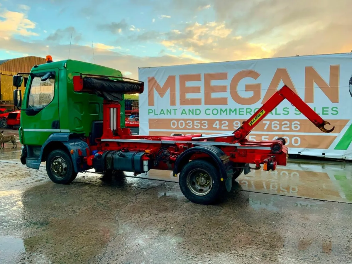 DAF LF 7.5t HOOK LOADER SKIP TRUCK - Image 1