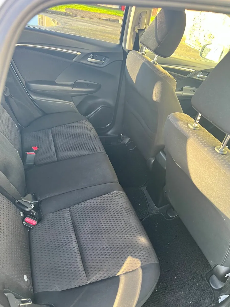 Honda Fit 2018 - Image 4