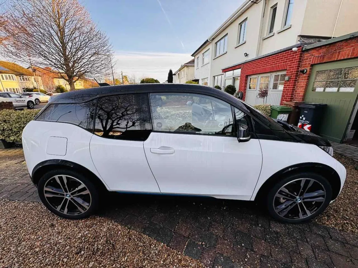 BMW i3 2022 - Image 1
