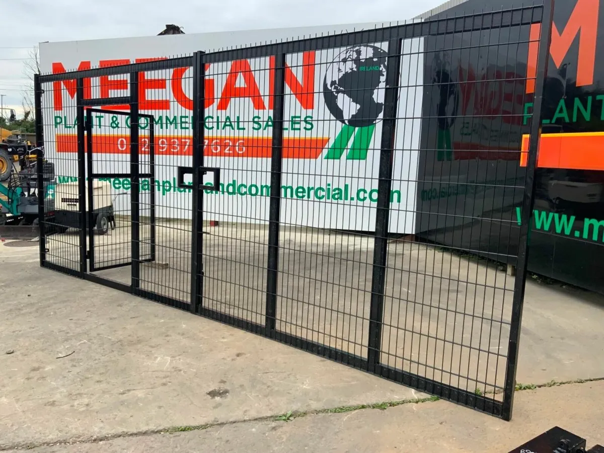 20ft SITE / YARD ENTRANCE GATES & POSTS.....225m - Image 3