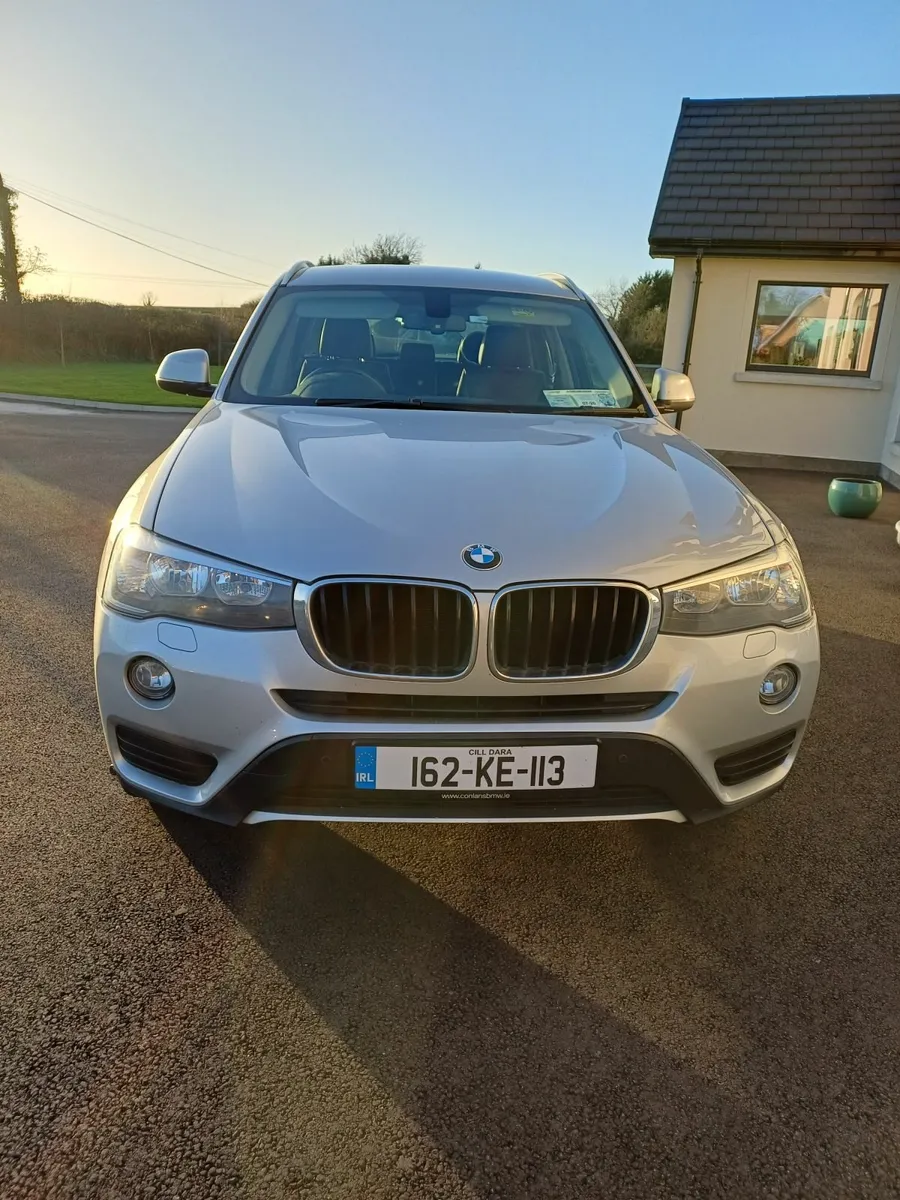 BMW 5-Series 2016 - Image 2