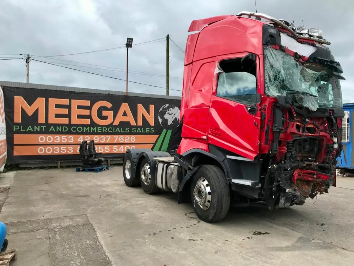 Volvo FH VERSION 4 GLOBETROTTER XL..PARTS. SPARES - Image 2