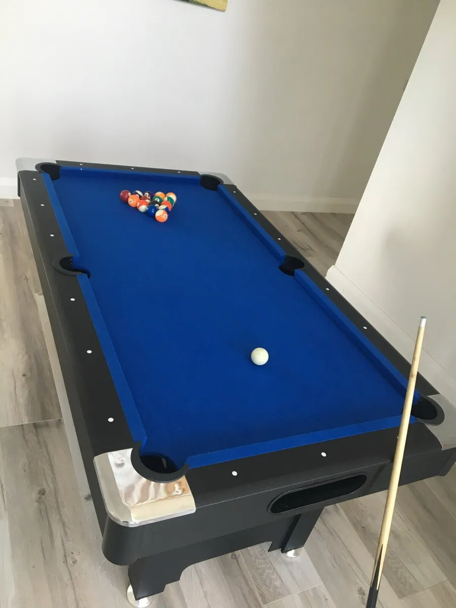 ** Pool Table ** - Image 2