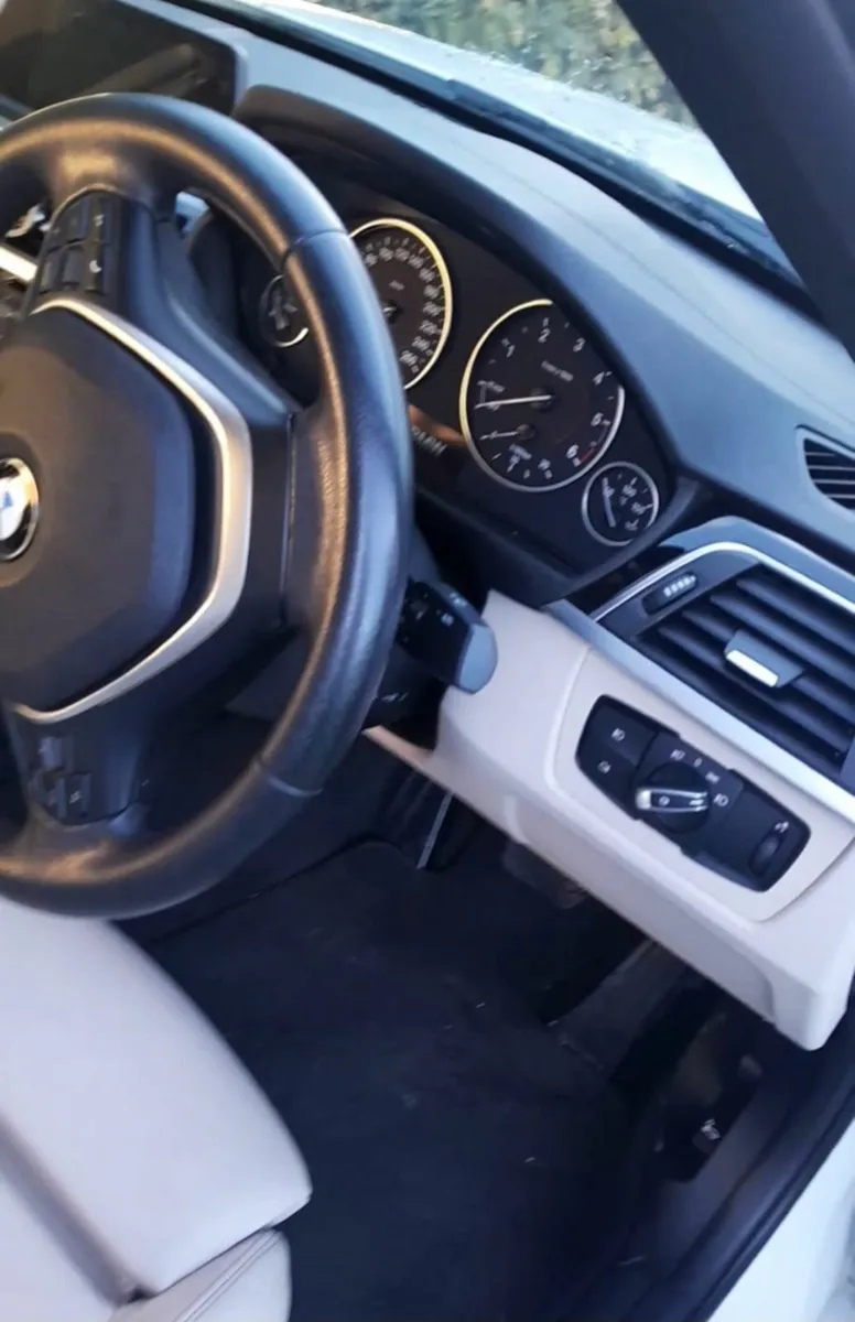 BMW 3-Series 2018 - Image 4