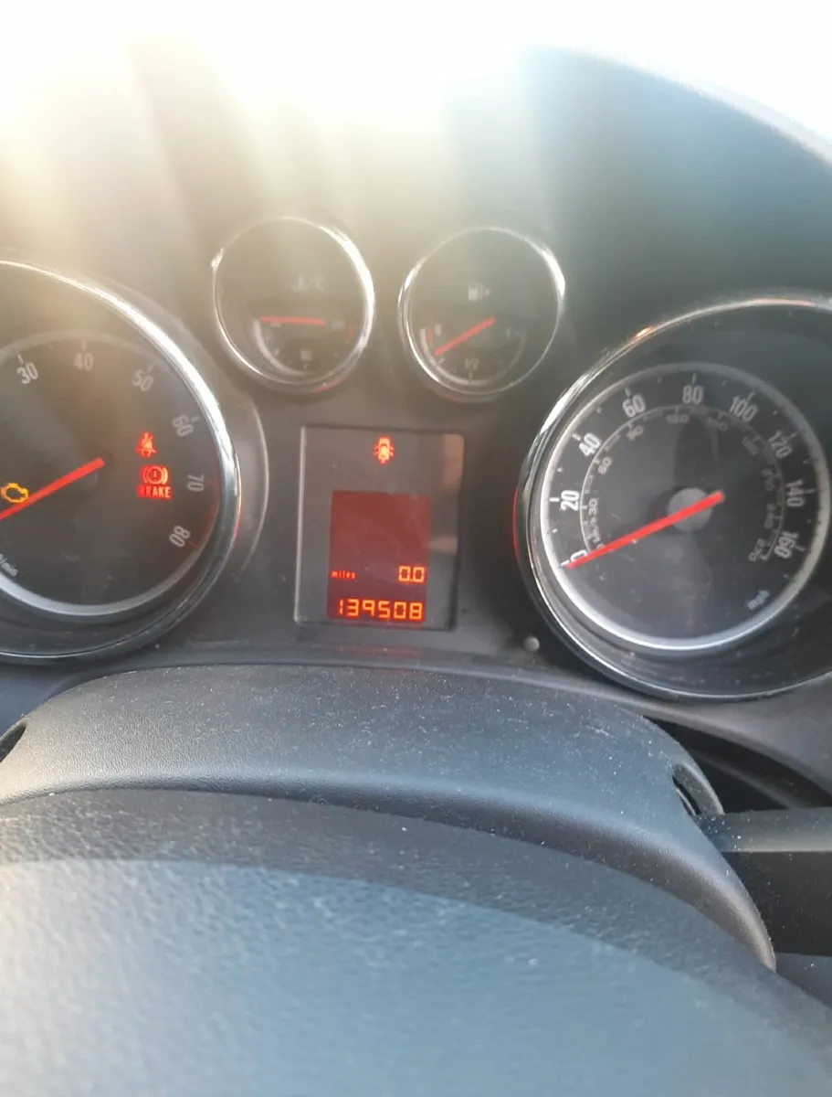 Car for sale - Image 2