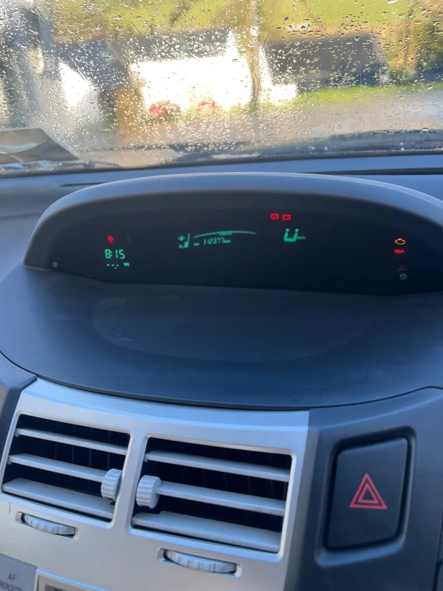 Toyota Yaris 2008 - Image 3