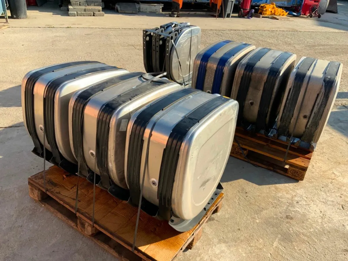 Volvo FH 150lt DIESEL TANK ASSEMBLY. - Image 4