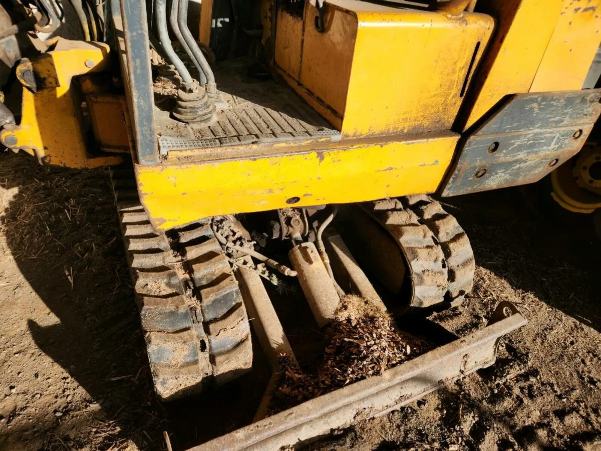 JCB mini digger - Image 2